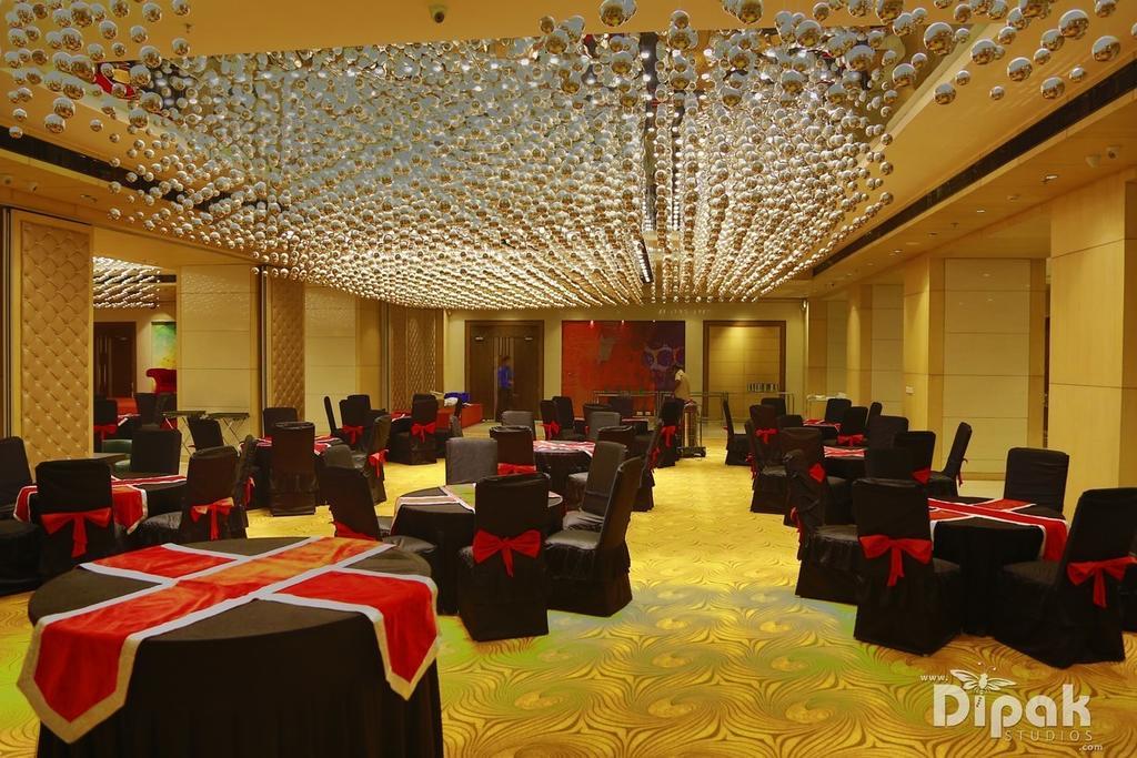 פארידבד Hotel Delite Grand מראה חיצוני תמונה