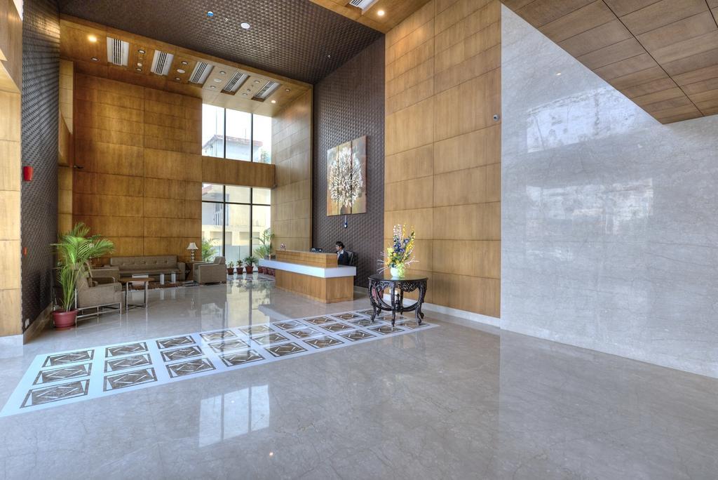 פארידבד Hotel Delite Grand מראה חיצוני תמונה