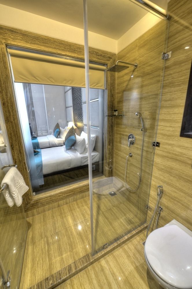 פארידבד Hotel Delite Grand מראה חיצוני תמונה