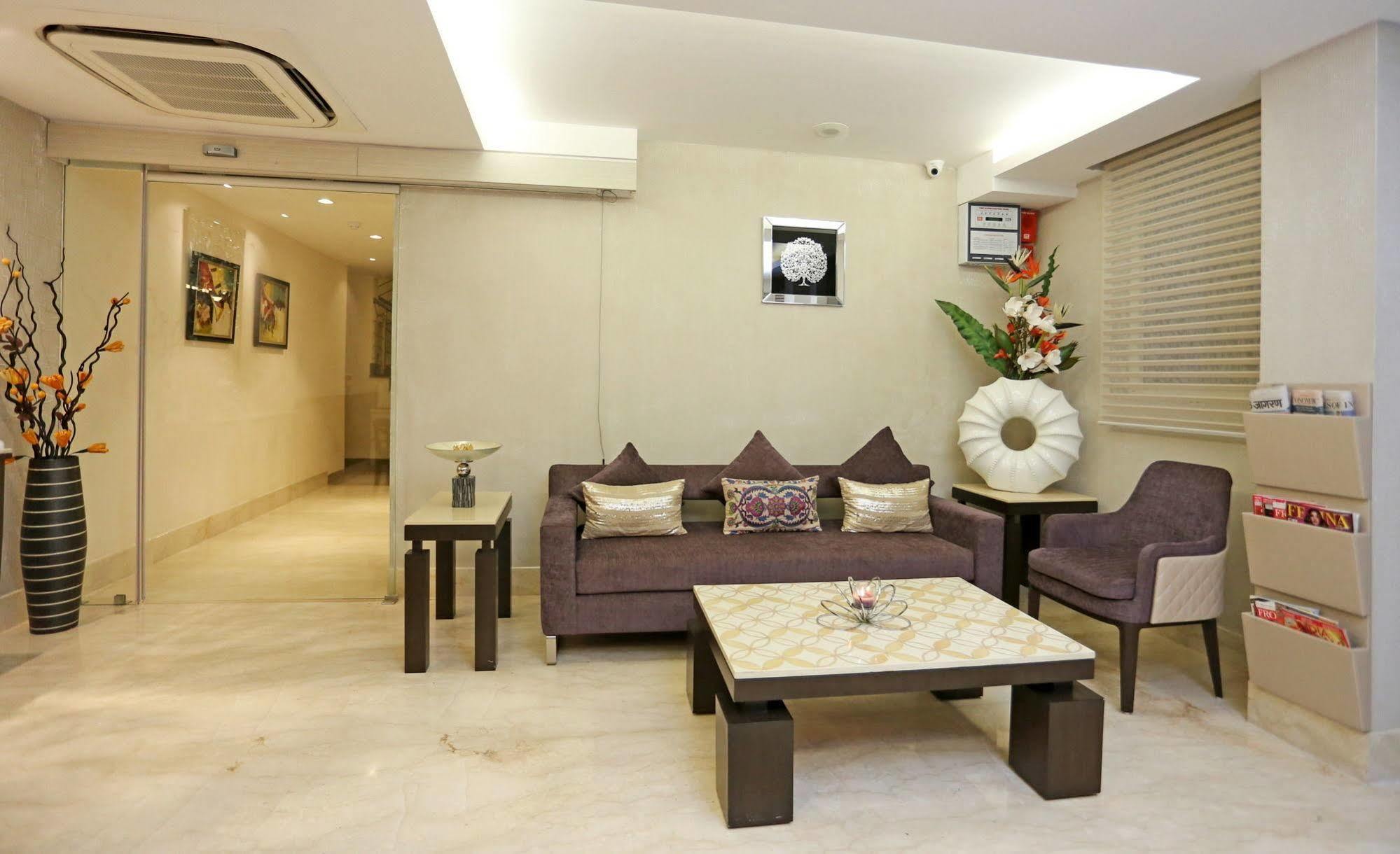 פארידבד Hotel Delite Grand מראה חיצוני תמונה