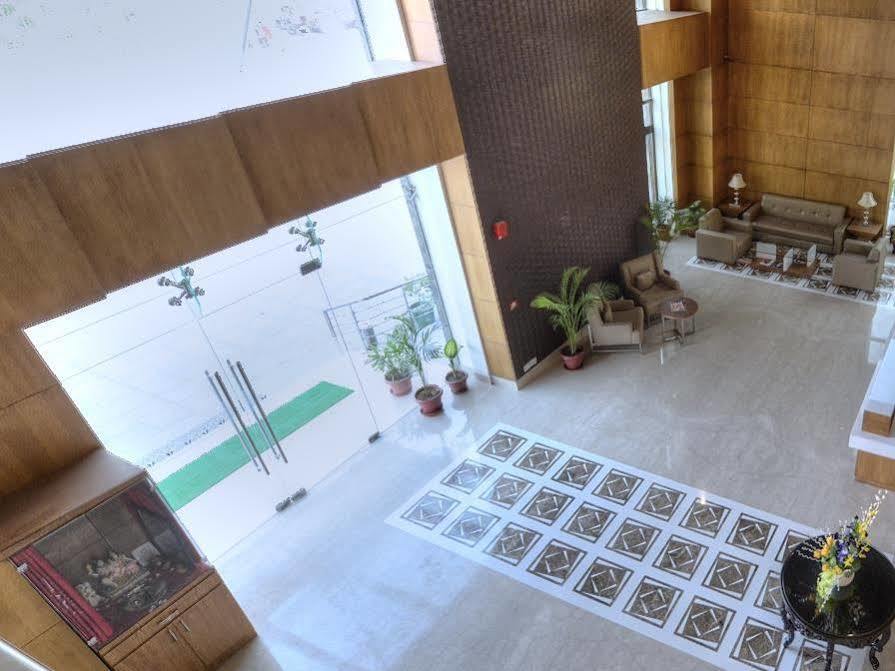 פארידבד Hotel Delite Grand מראה חיצוני תמונה