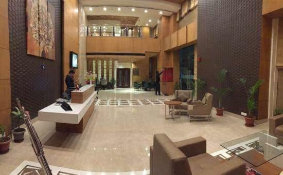 פארידבד Hotel Delite Grand מראה חיצוני תמונה