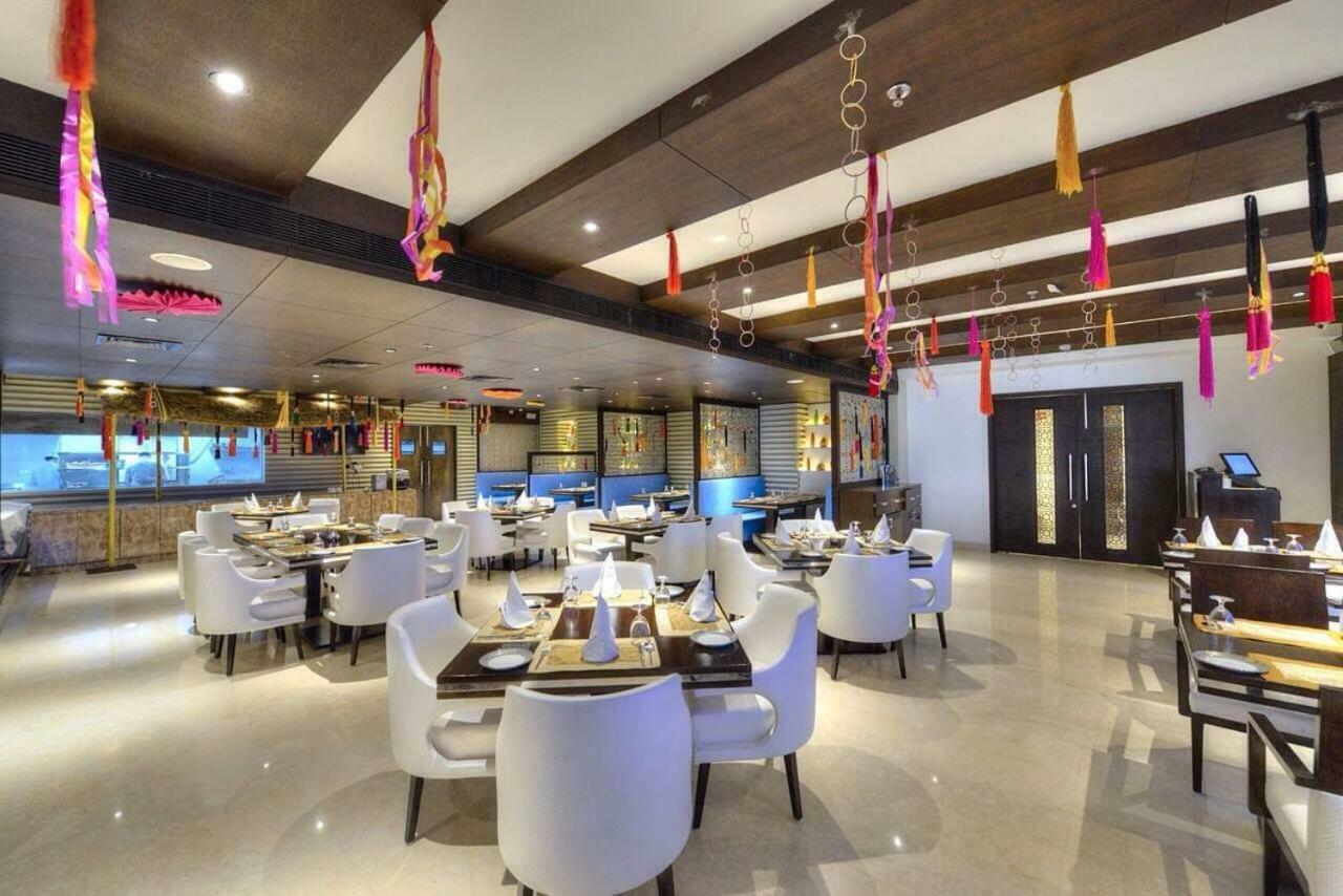 פארידבד Hotel Delite Grand מראה חיצוני תמונה