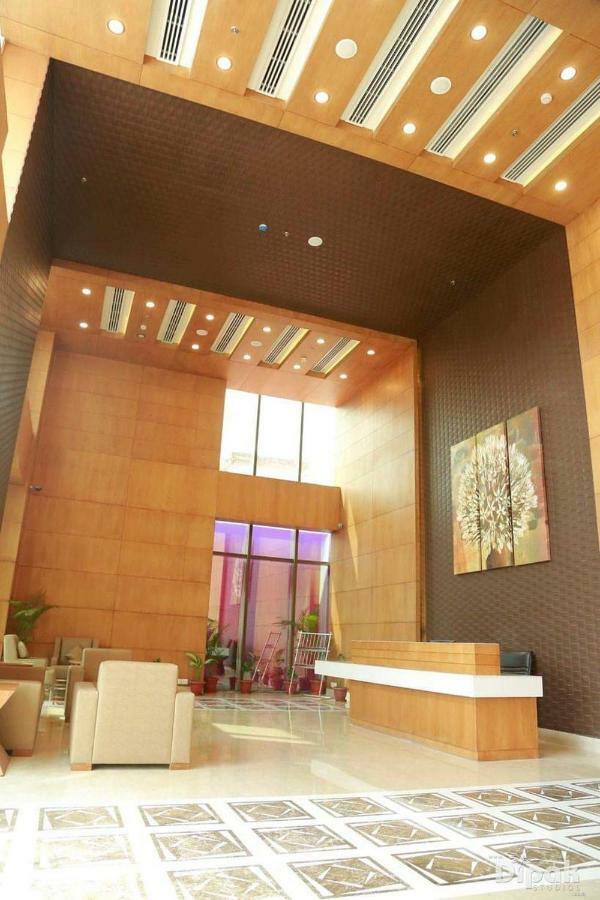 פארידבד Hotel Delite Grand מראה חיצוני תמונה